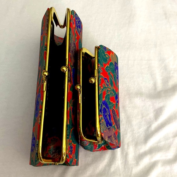 Kiss Lock Multi-Use Purses - Picture 5 of 6